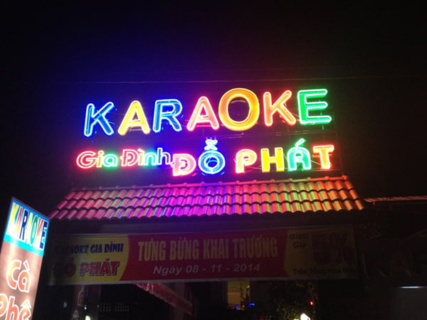 làm bảng hiệu karaoke ở đâu